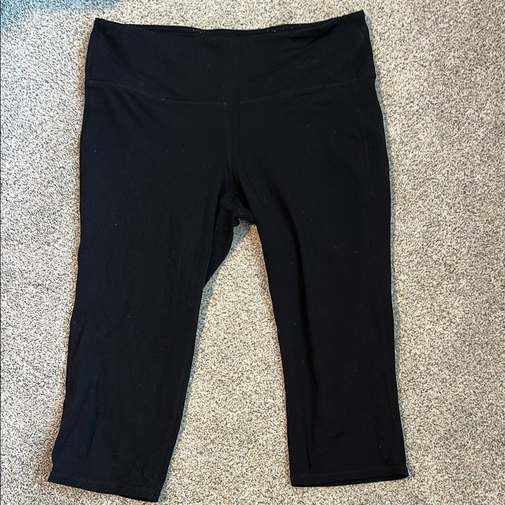 Athleta Black Capri Workout Pants Used Condition